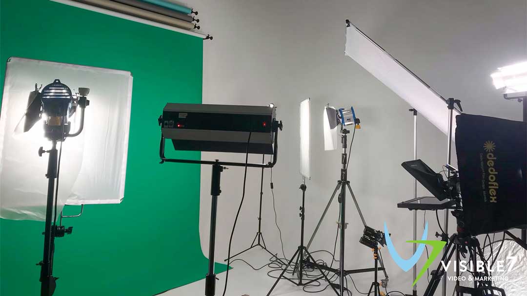 visible7-Video-Streaming-Studio-8 Filmstudio Licht Setup Greenscreen